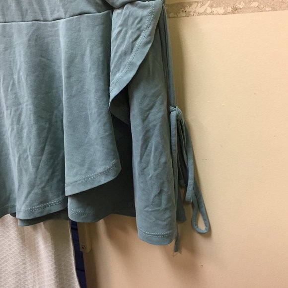 Sienna Sky Gray Women's Shirt Medium - Picture 3 of 7